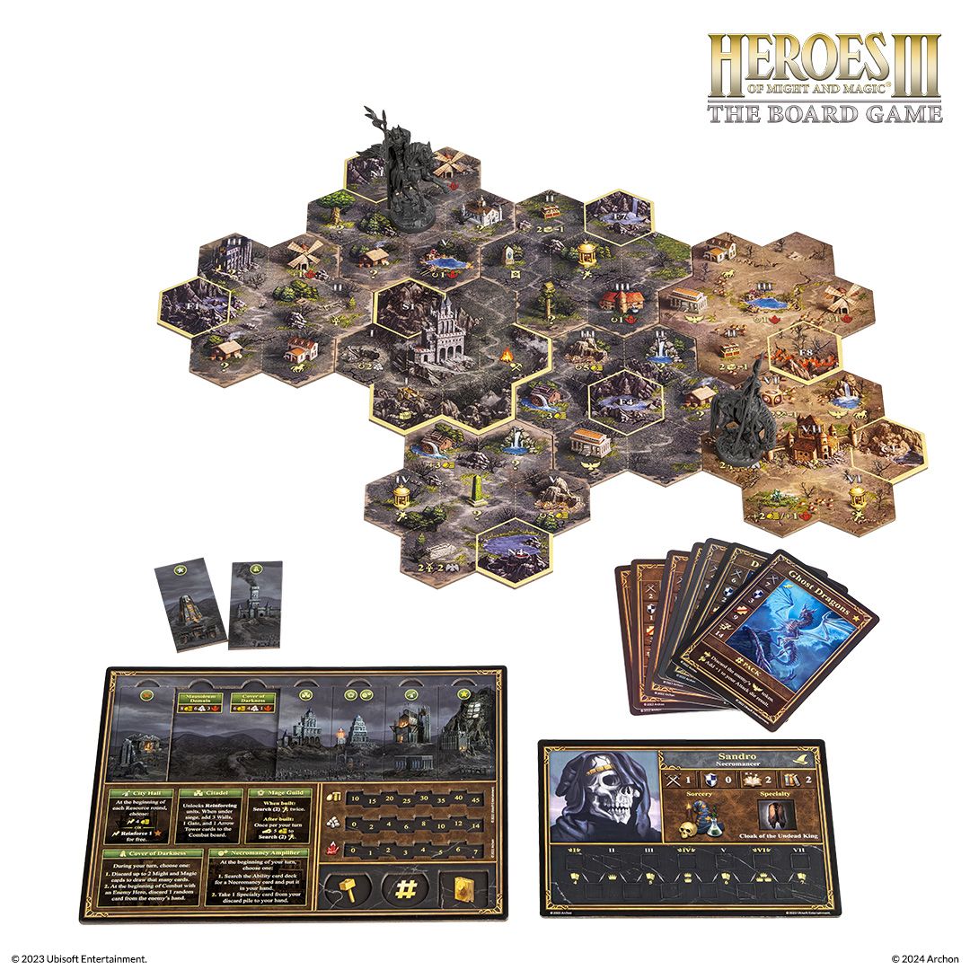 Speluppställning med kartbrickor, hjältmodeller och kort från Heroes of Might & Magic III.
