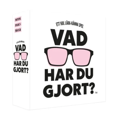 Vad har du gjort? spelbox i gult med svart text och rosa solglasögon.